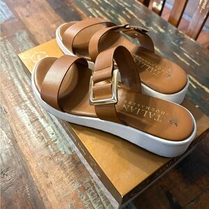 Italian Shoemakers Tan Sandals with Elegant Design